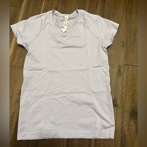 Lululemon short sleeve shirt
